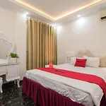 RedDoorz near Truong Chinh Street